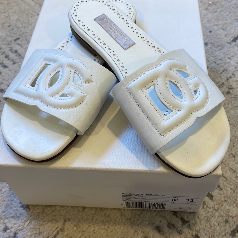 Lightly worn Kids D&G sandals